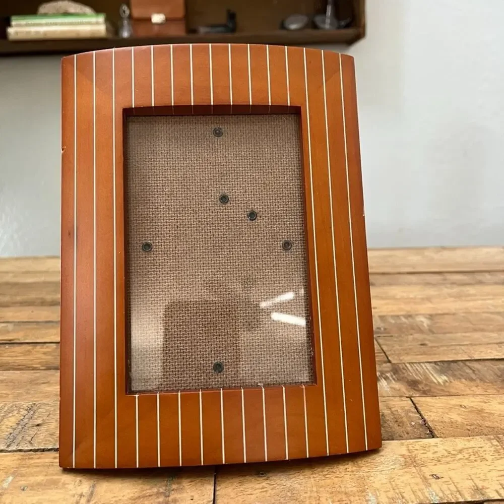 Striped Wooden Picture Frame 3.5 x 5 in Warm Amber Finish Hung or Free Standing